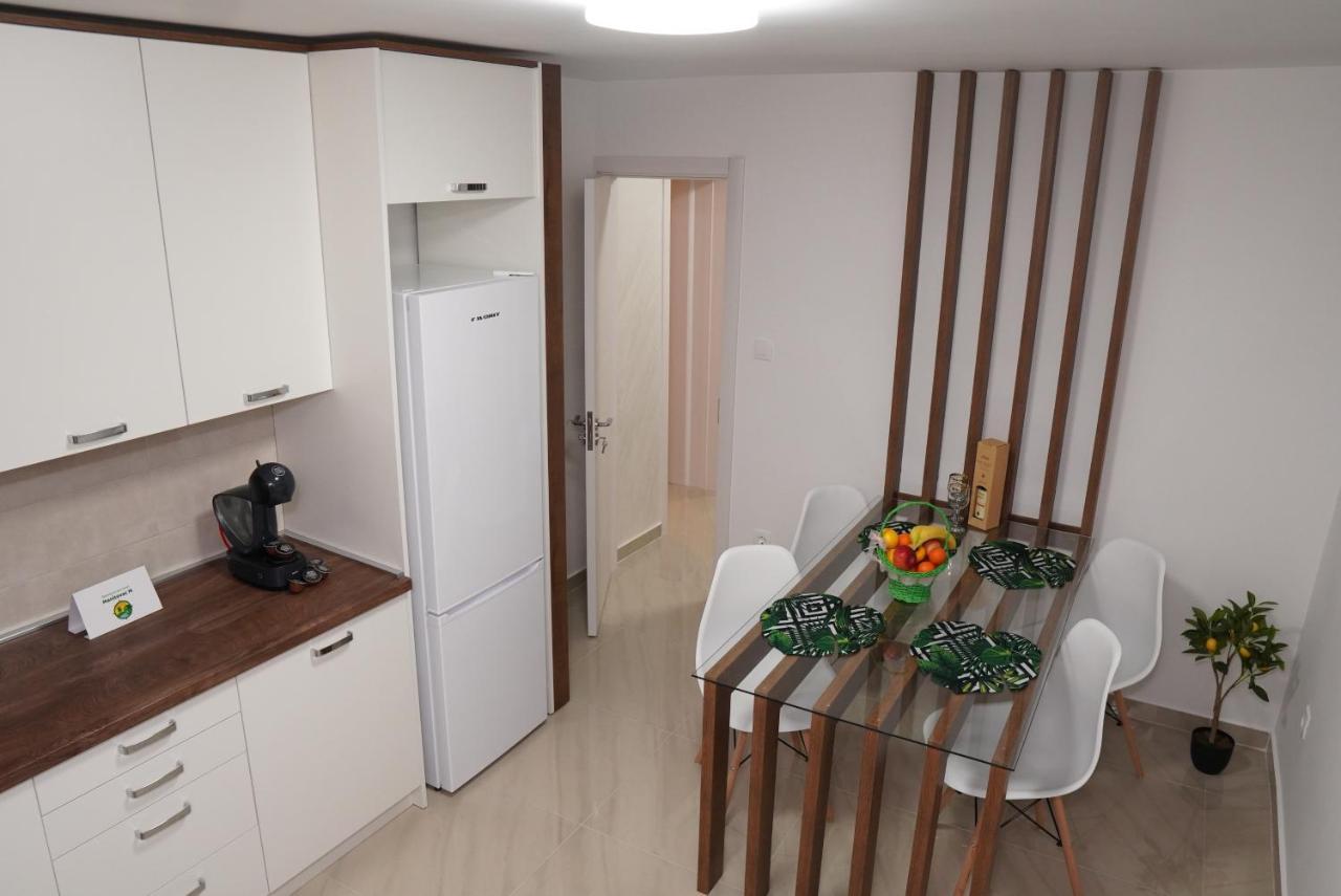 Apartments Manitovac M Nikšić Eksteriør billede